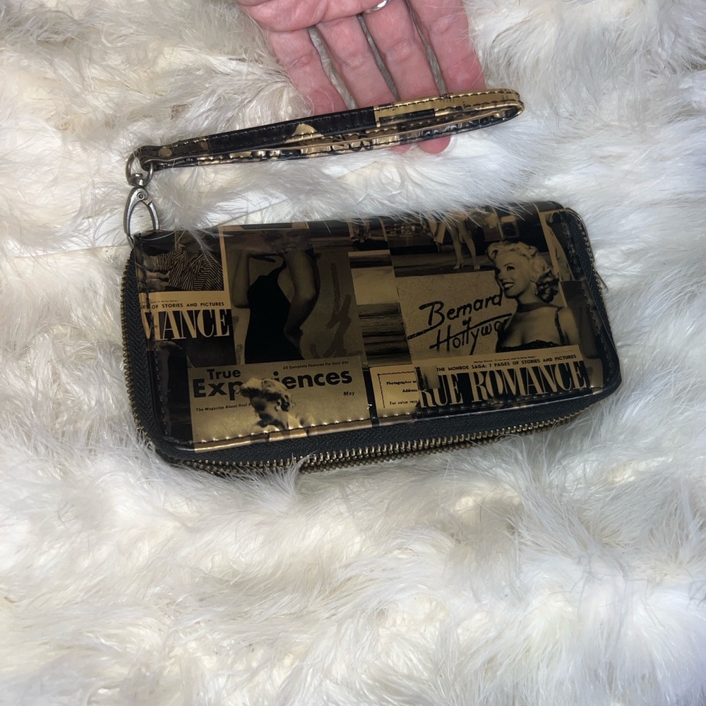 🚫SOLD🚫Marilyn Monroe Vintage Hollywood Photo Print Wristlet Clutch Wallet Phone